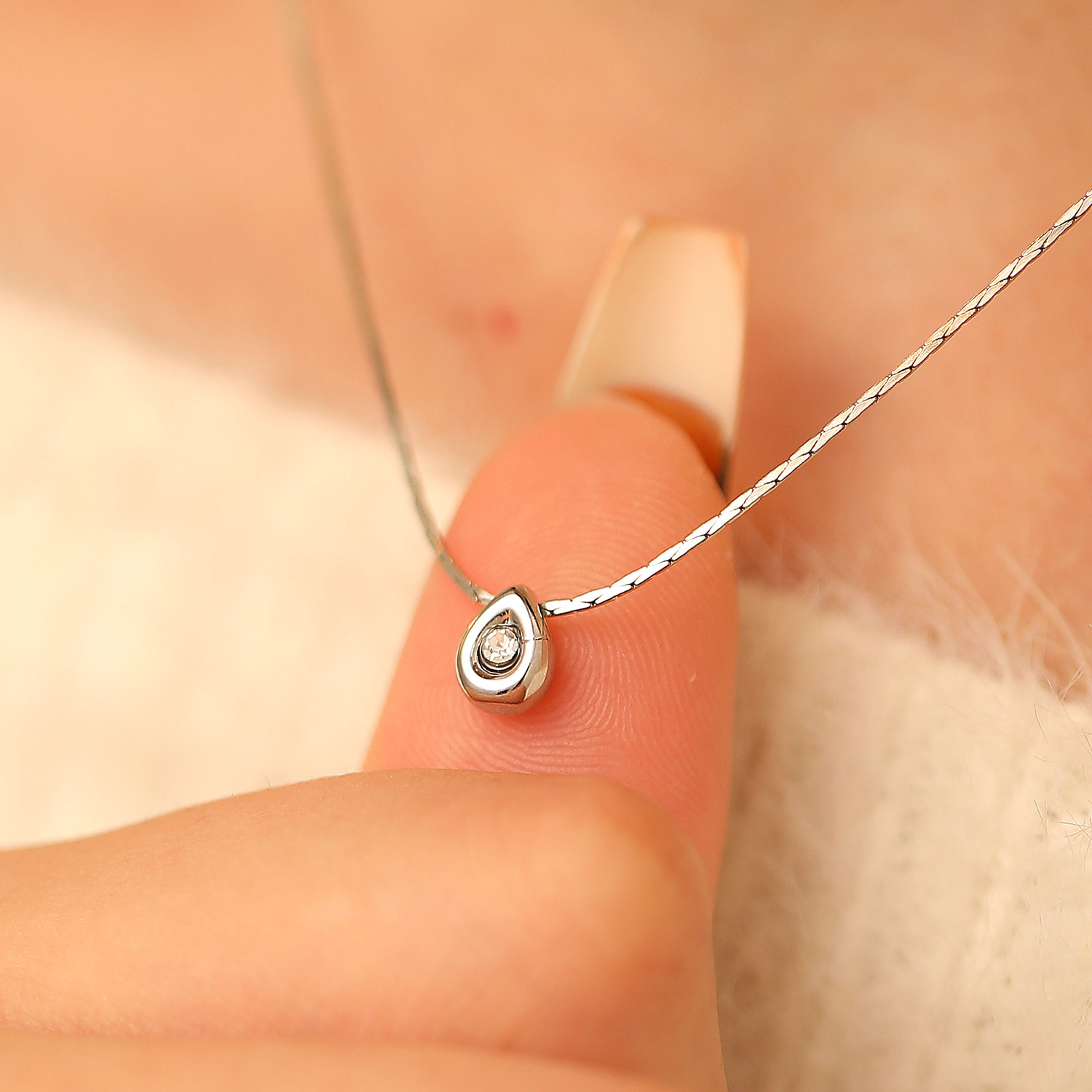 Simple Fashion Water Drop Smal - Pearl Trim Chain review and price